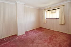 BELLFIELD AVENUE- click for photo gallery